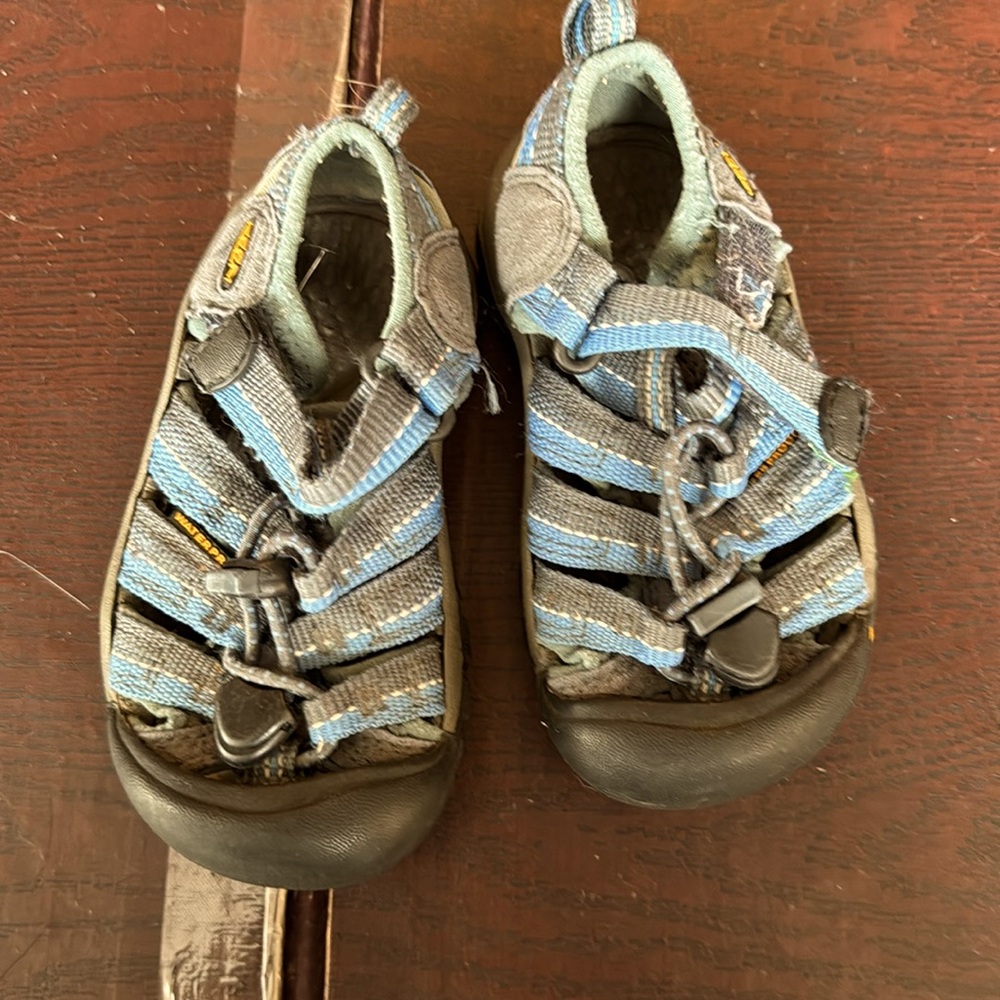 Keen waterproof trail sandals